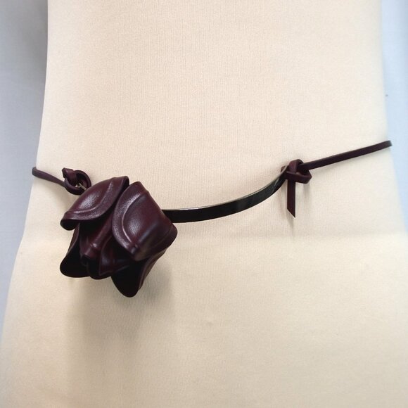 Authentic Salvatore Ferragamo Flower motif belt leather/metal [Used] - Picture 3 of 6